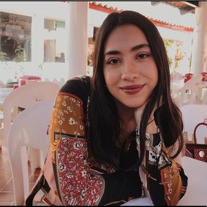 Meet your Posher, Liliana